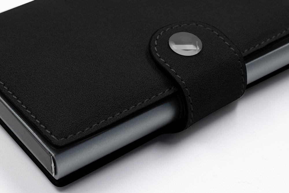 BrandCharger pasjeshouder Wally Porto | RFID-bescherming